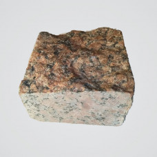 Пилено-колота бруківка з Жадківського (Корецького) граніту PKB-0288