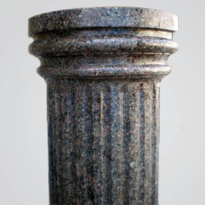 Колона з Василівського граніту KG-00050
